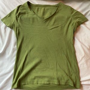 Green v-neck tee